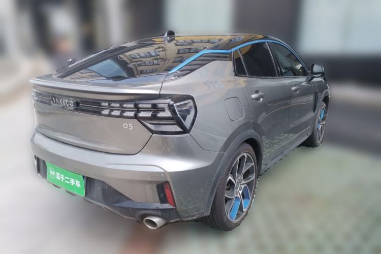 Used Lynk & Co 05 2020 2.0TD Two-Wheel Drive Shine Halo Rear Right 45 Deg