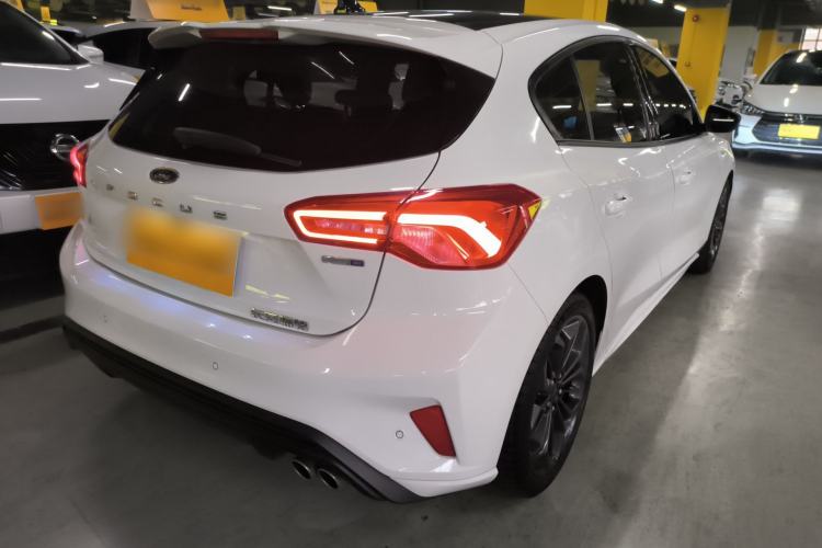 Used Ford Focus 2022 Hatchback EcoBoost 180 Automatic ST Line Rear Right 45 Deg