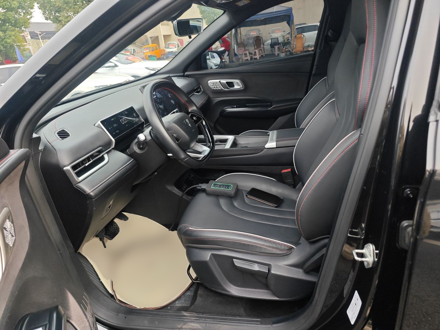 Переднее сиденье в автомобиле