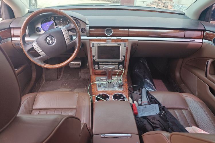 Used Volkswagen Phaeton 2011 3.6L V6 5-Seater Extended Comfort Version
