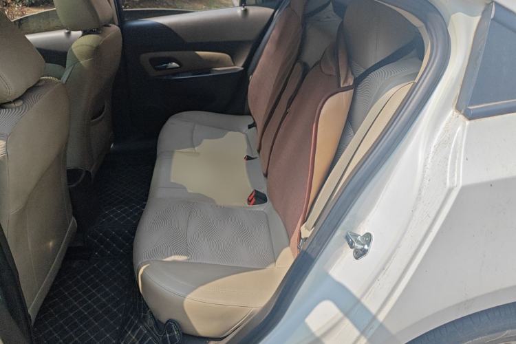 Used Chevrolet Cruze 2015 1.5L Classic SE MT
