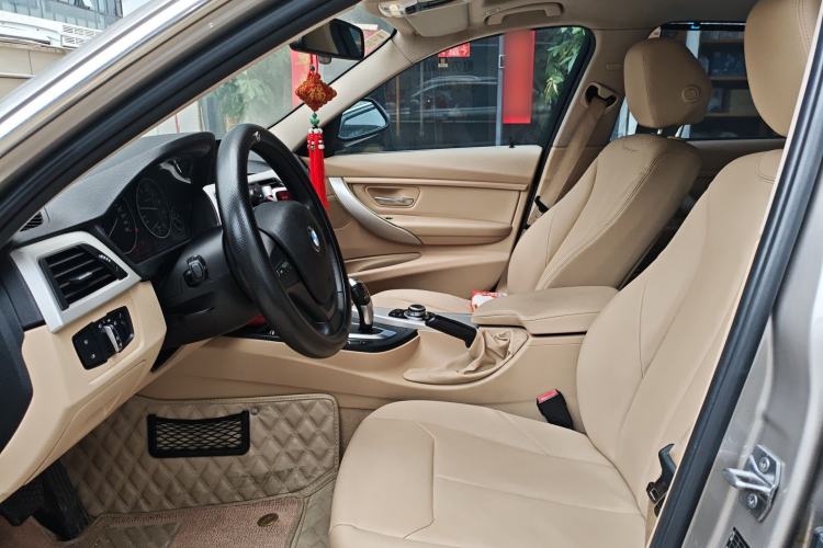 Used BMW 3 Series 2016 320Li Fashion Model Left Front Seat