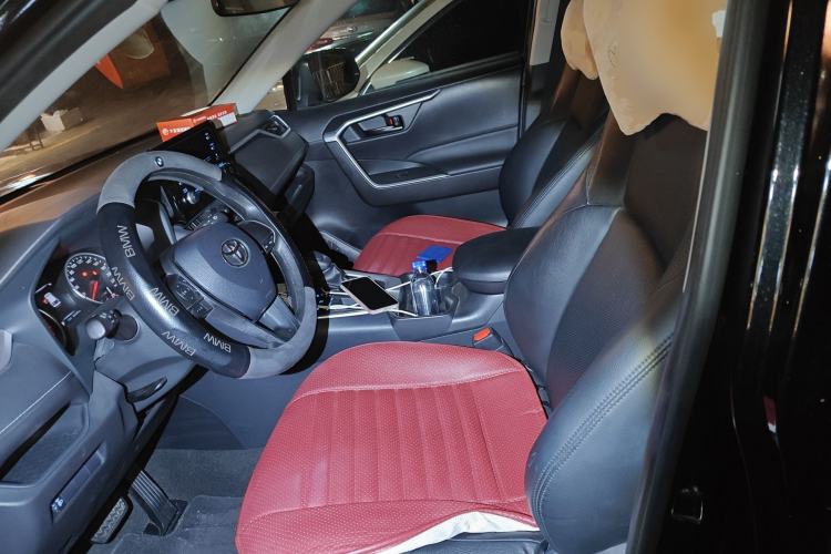 Used Toyota Wildlander 2022 Updated Version 2.0L CVT Two-Wheel Drive Leading Edition Left Front Seat