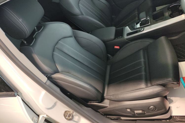 Used Audi A4L 2022 40 TFSI Luxury Dynamic Model