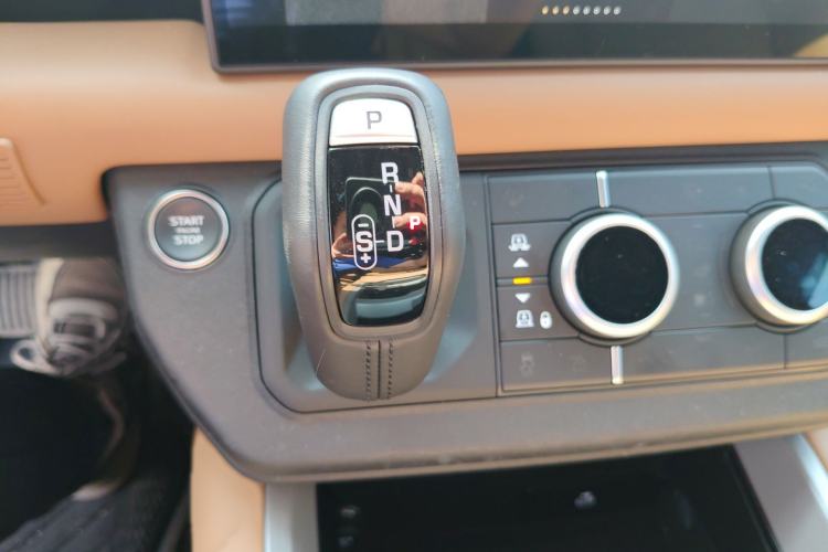 Used Land Rover Defender 2025 110 3.0T P400 Dark Edition
