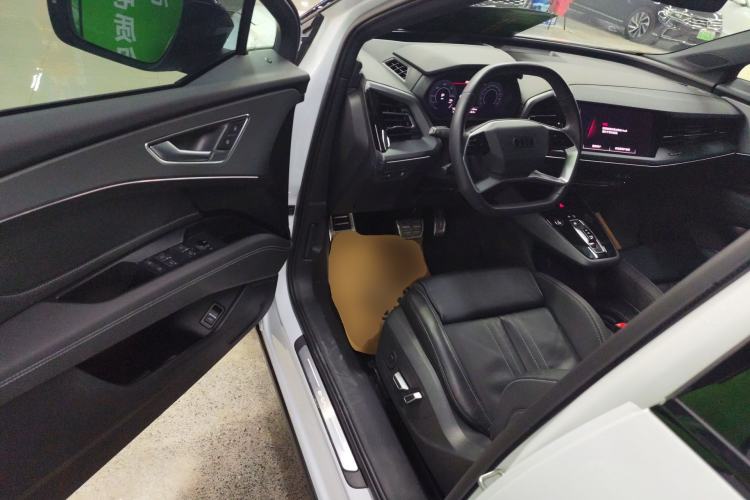 Used Audi Q5 e-tron 2023 40 e-tron Shining Edition Mecha Kit
