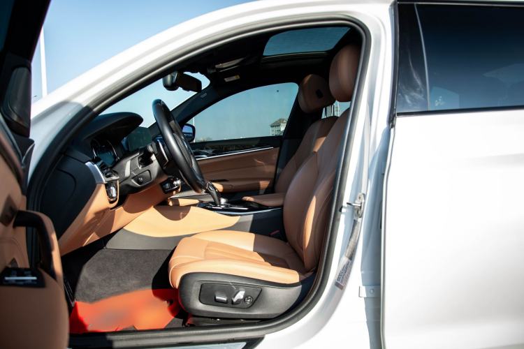 Used BMW 5 Series 2018 530Li Leading Model M Sport Package