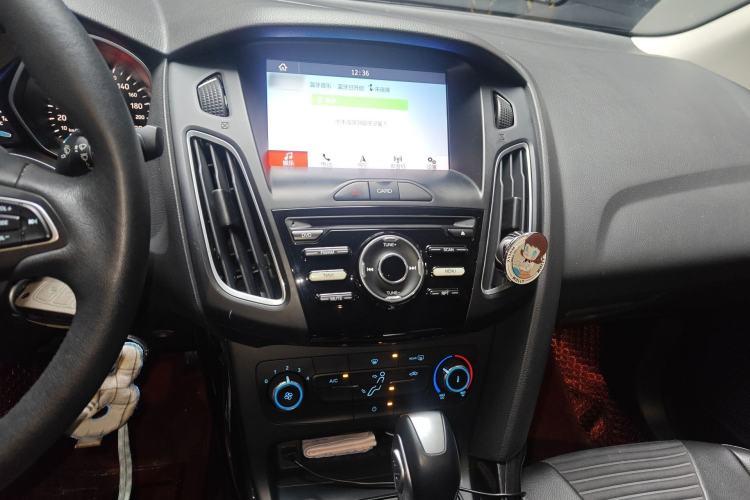 Used Ford Focus 2018 Sedan Classic 1.6L Automatic Trendy SmartDrive Edition Audio And AC Panel