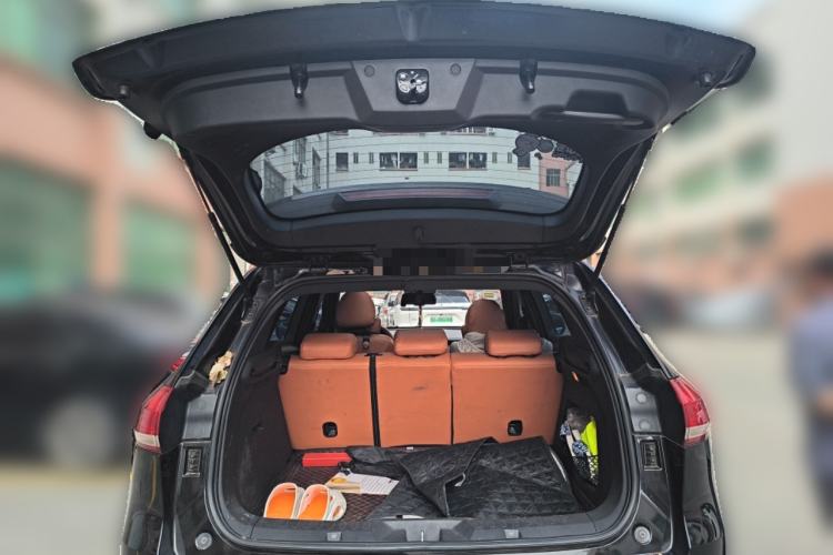 Used Haval H6 2017 Red Label 2.0T Automatic Two-Wheel Drive ZhiShang Model