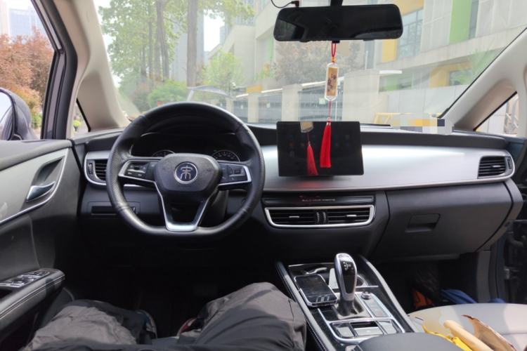 Used BYD Song MAX 2021 Upgraded Model 1.5T Automatic Luxury 7-Seater Center Console