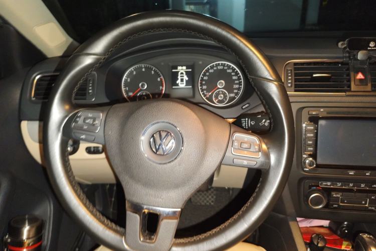 Used Volkswagen Sagitar 2012 1.4TSI Automatic Luxury Edition
