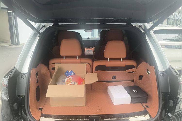 Used Hima AITO M9 2025 Extended-Range Ultra Version 52 kWh 6-Seater
