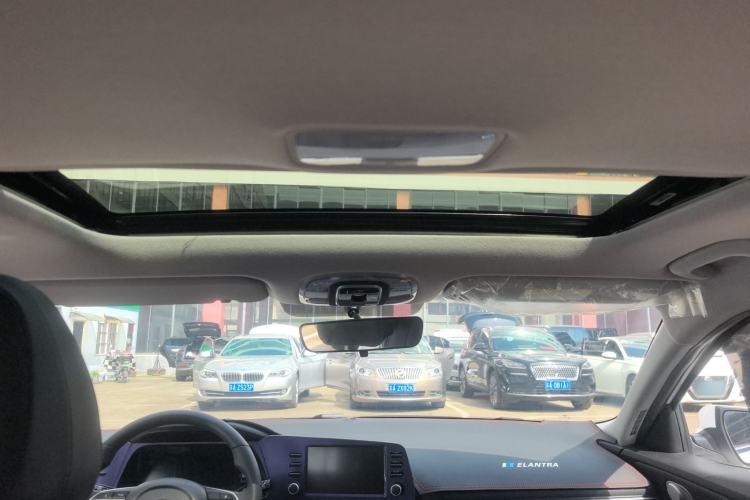 Used Hyundai Elantra 2022 1.5L CVT GLX Elite Edition Headliner