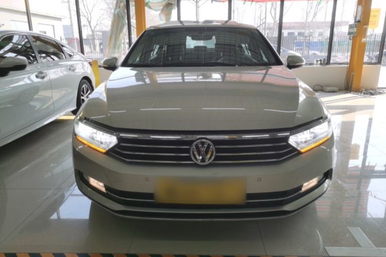 Used Volkswagen Magotan 2019 330TSI DSG Luxury Version China VI Standard Front