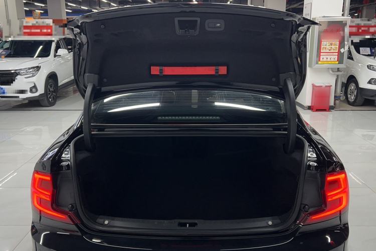 Used Volvo S90 2017 T4 Zhiyuan Edition