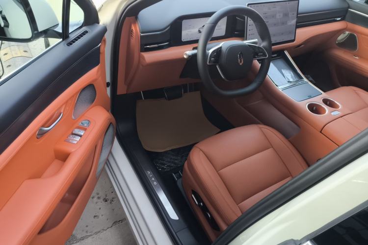 Used Hima AITO M5 2025 Extended-Range Ultra Rear-Wheel-Drive Version Driver Seat