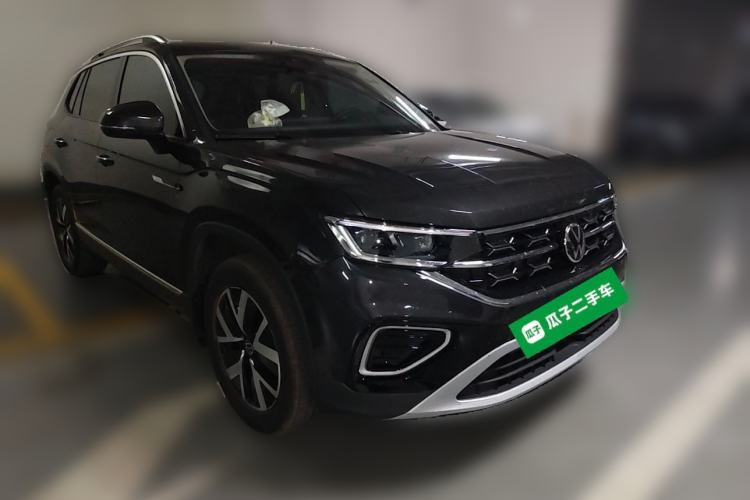 Used Volkswagen Tayron 2024 300TSI Two-Wheel-Drive Luxury Plus Advanced Version Front Right 45 Deg