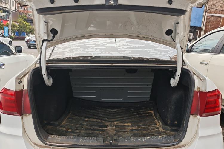 Used Volkswagen Santana 2019 1.5L Automatic Fashion Edition China VI Trunk