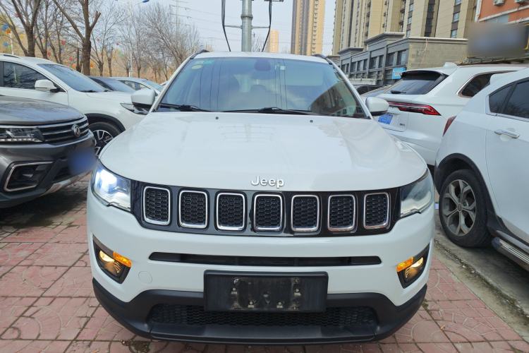Used Jeep Compass 2017 200T Automatic Family Edition
