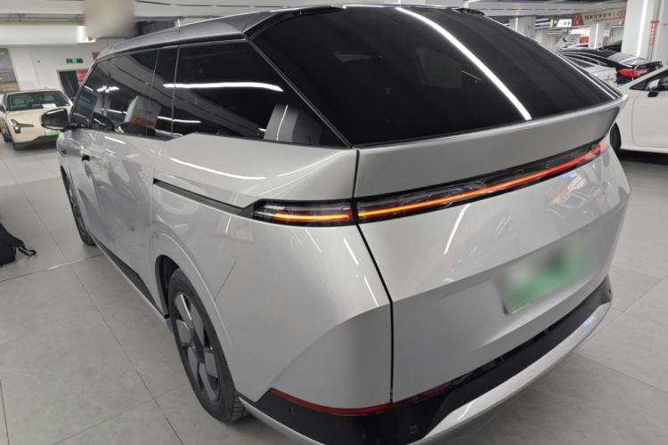 Used XPeng X9 2024 640 All-Wheel Drive High-Performance Max
