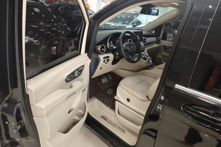 Used Mercedes-Benz V-Class 2016 V 260 L Prestige Extended Edition