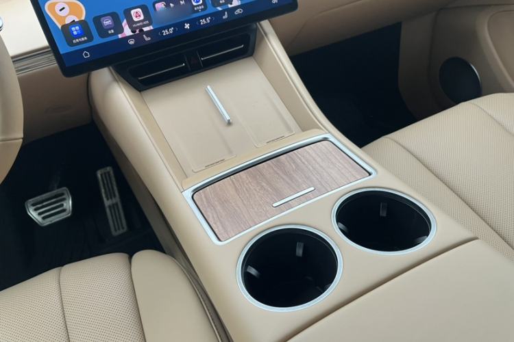 Used Hima Luxeed R7 2024 All-Electric 736 km Ultra