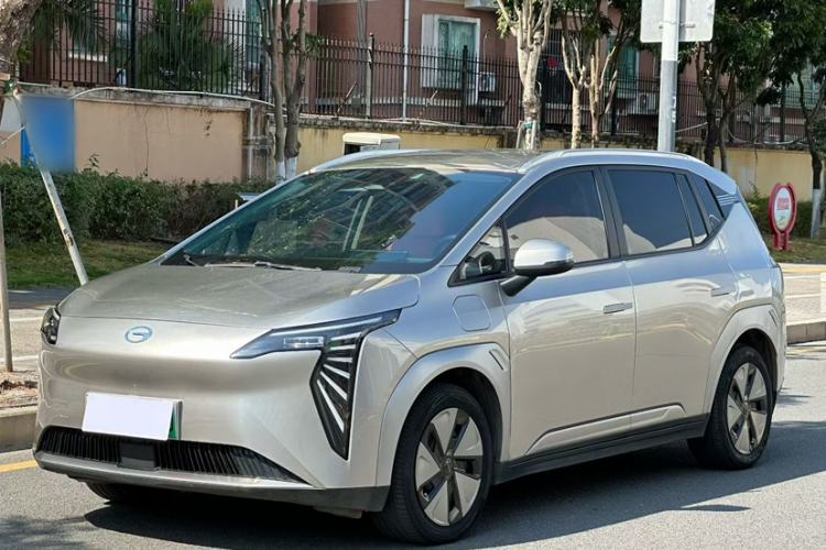 Used AION Y 2023 Younger