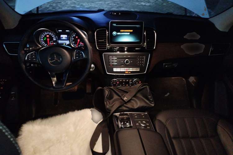 Used Mercedes-Benz GLE 2015 GLE 400 4MATIC Center Console