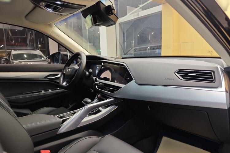 Used Geely Auto Monjaro New Energy 2019 Updated 400T YAOXINGER Pure Electric Range of 56 KM
