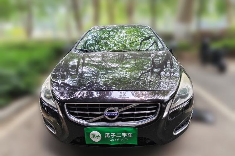 Used Volvo V60 2013 T5 Smart Edition Front
