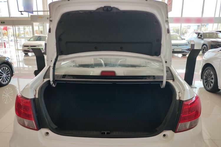 Used Geely Auto Vision 2015 1.5L Manual Elite Model Trunk