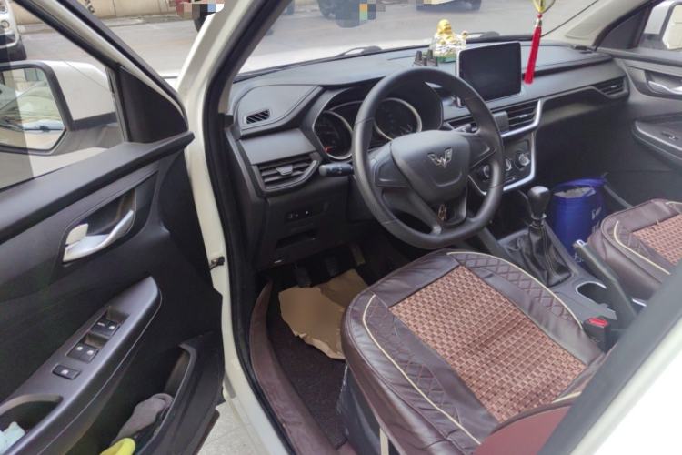 Used Wuling Hongguang S3 2019 1.5L Manual Standard Version China VI Standard Driver Seat