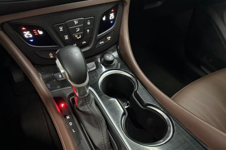 Used Buick Envision 2018 20T Two-Wheel Drive Luxury Model
