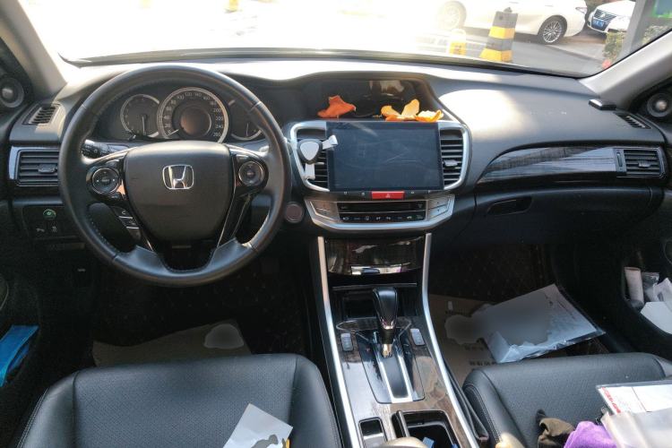 Used Honda Accord 2015 2.4L EX Luxury Edition Center Console