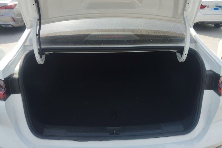 Used Roewe i5 2023 1.5L CVT Luxury Edition