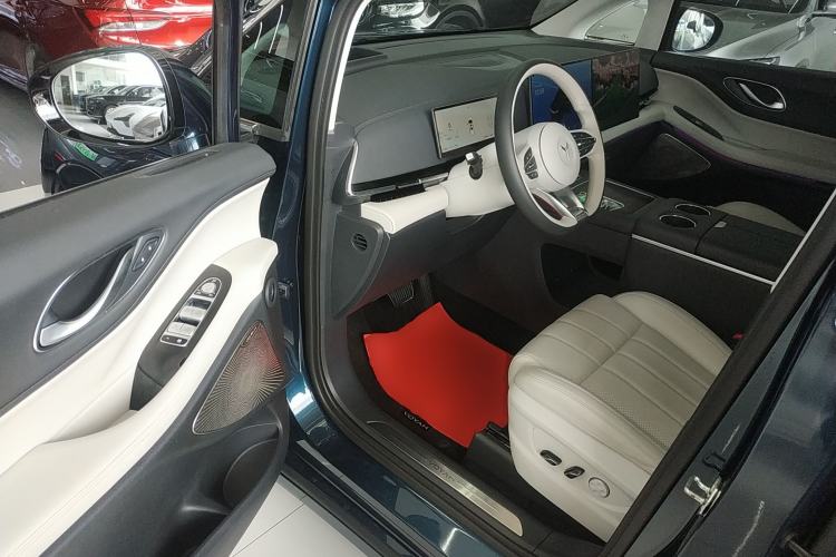 Used VOYAH Dream 2025 PHEV Four-Wheel-Drive Flagship Kunpeng Edition Driver Seat