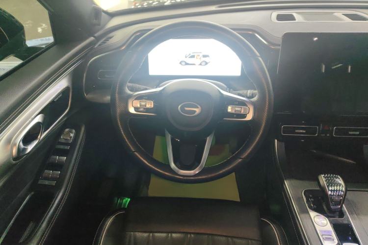 Used GAC Trumpchi GS8 2024 Linghang Series 2.0 TGDI Two-Wheel Drive Luxury Smart Connectivity Version
