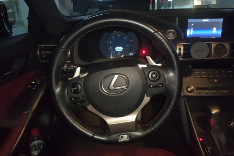 Used Lexus IS 2015 200t F SPORT
