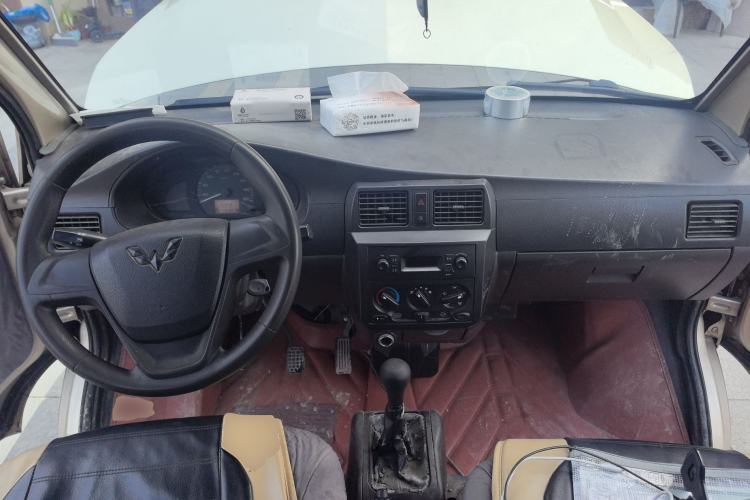 Used Wuling Rongguang 2017 1.5L Extended Basic Version
