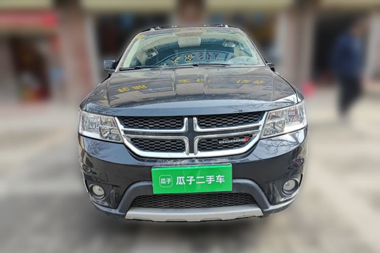 Used Dodge Journey 2013 2.4L Two-Wheel Drive Luxury Version Front