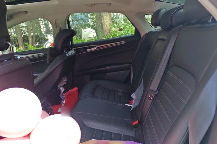 Used Ford Mondeo 2013 2.0L GTDi 200 Luxury Model Left Rear Seat