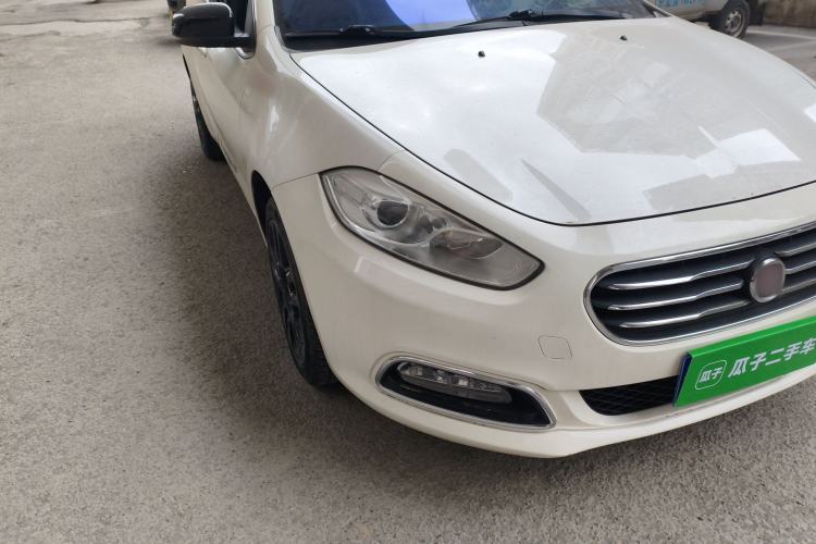 Used Fiat Viaggio 2012 1.4T Automatic Luxury Edition Right Front Headlight