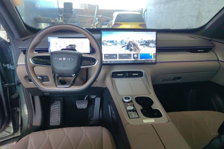 Used Chery Tiggo 8 PLUS 2025 290TGDI DCT Prestige 5-Seater