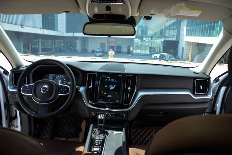 Used Volvo XC60 2019 T5 4x4 Smart Edition China VI Standard
