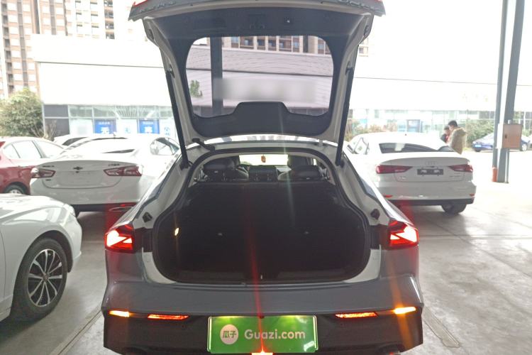 Used Changan UNI-V iDD 2023 ZhiDian iDD 1.5T 113km ZhiKu Model
