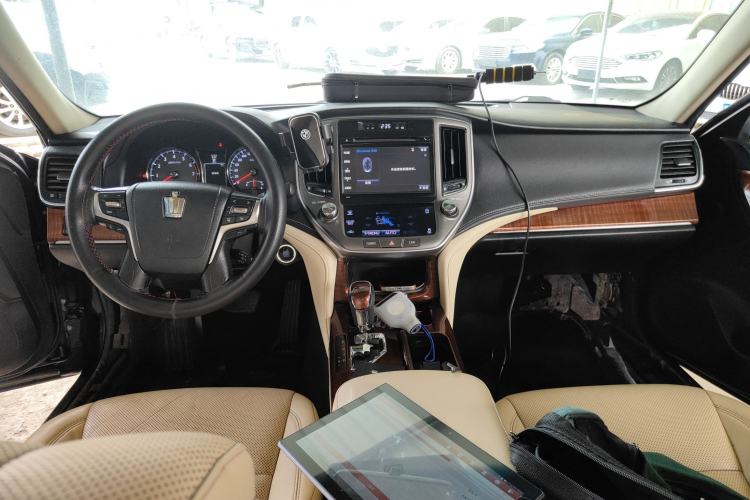 Used Toyota Crown 2015 2.0T Fashion Edition Center Console