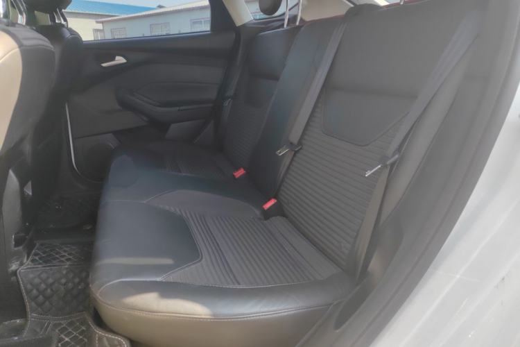 Used Ford Focus 2015 Hatchback EcoBoost 125 Automatic Supreme Style Edition
