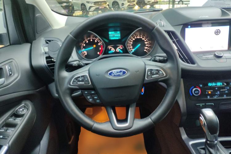 Used Ford Kuga 2019 EcoBoost 180 Two-Wheel-Drive Platinum Edition China VI Standard