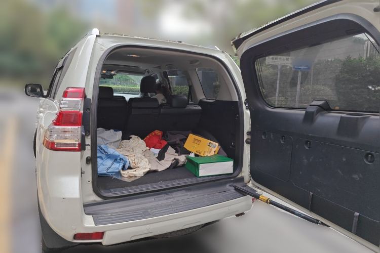 Used Toyota Prado 2016 2.7L Automatic Standard Edition Trunk