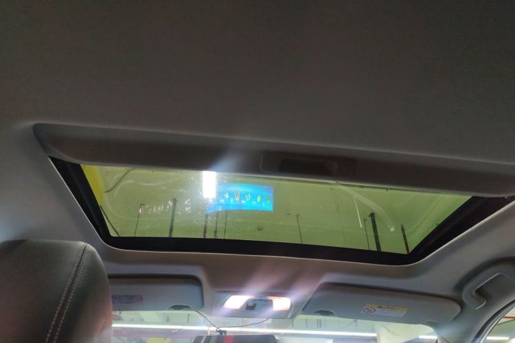 Used Venucia T90 2018 2.0L CVT Smart Connect Luxury Edition China V Standard
